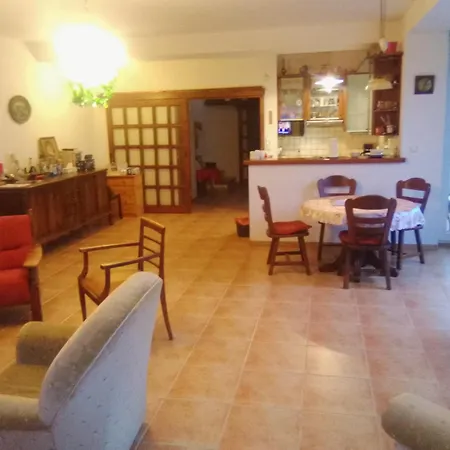 Charlie Retro-modern Design Gæstehus 3*