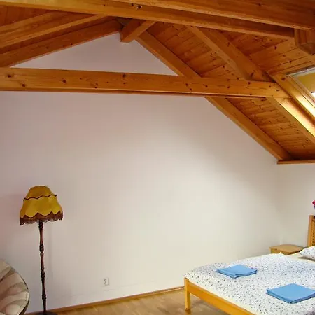 Charlie Retro-modern Design