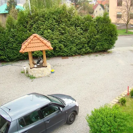 Charlie Retro-modern Design Gæstehus Prag