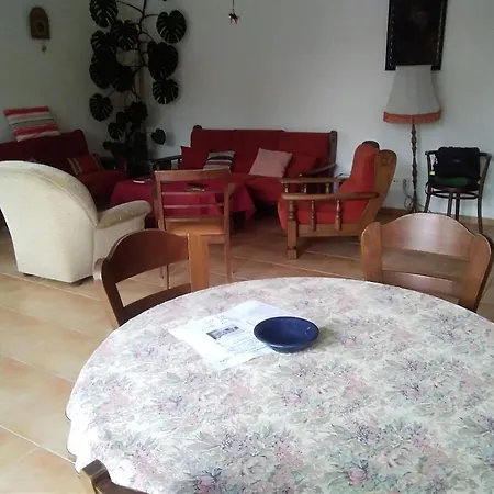 Charlie Retro-modern Design 3*