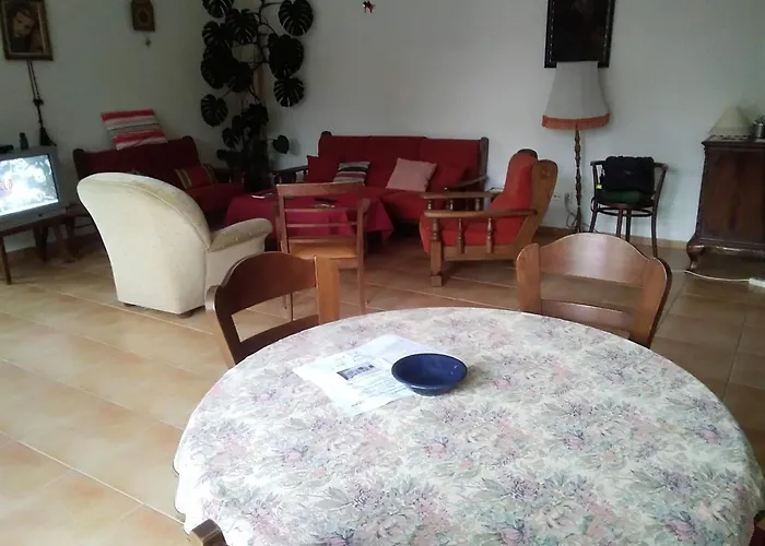 Charlie Retro-modern Design 3*